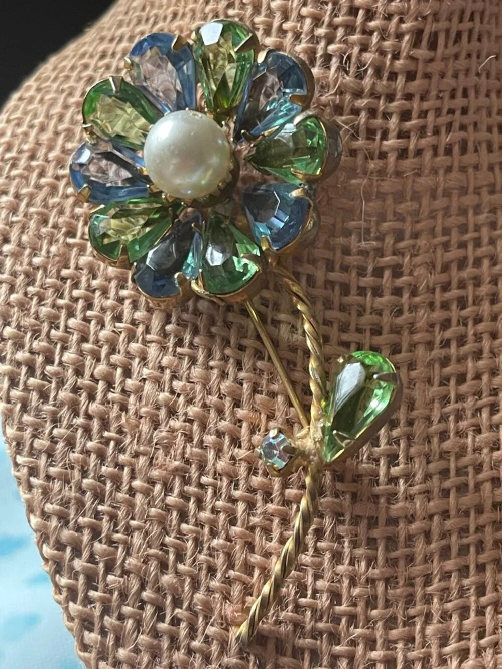 Vintage Gold-Tone Flower Brooch With Pearl Center & Blue-Green Glass Petals Flor